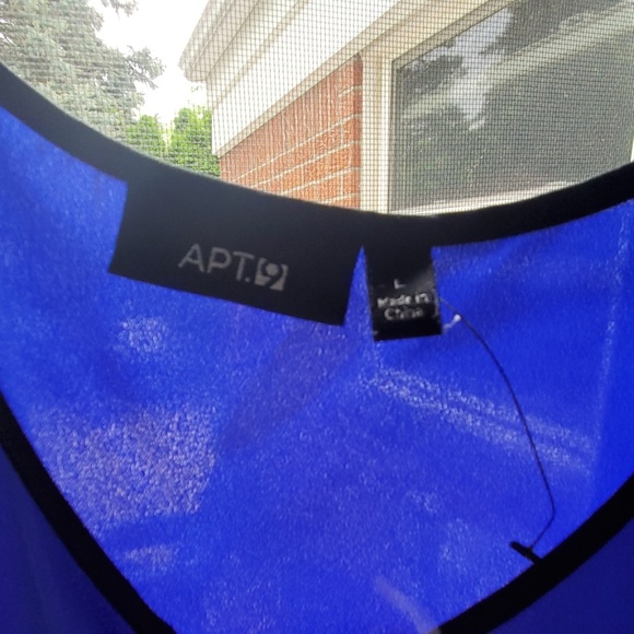 Dress - Picture 4 of 8